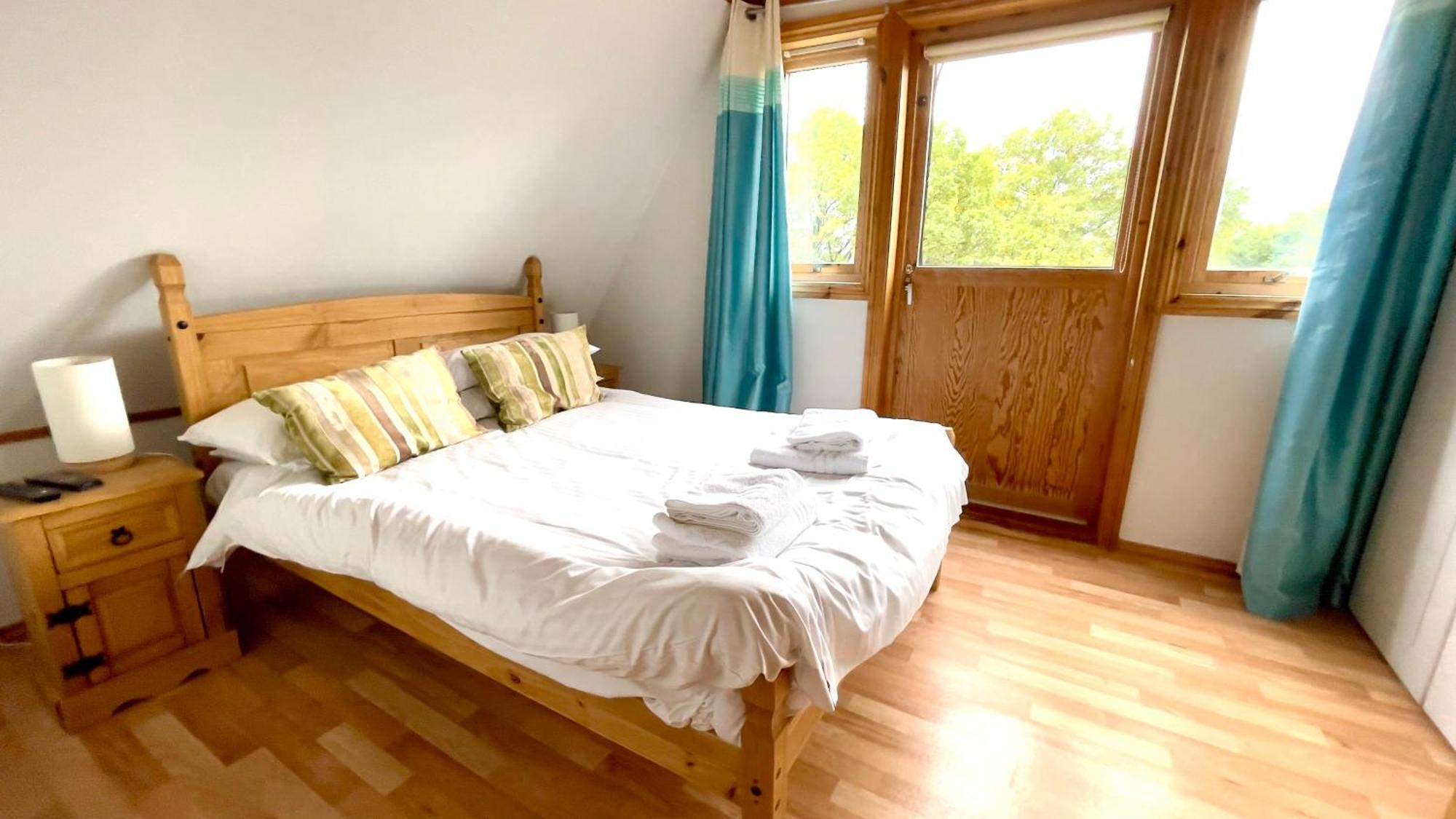 Spacious Primrose Lodge For 6 With Hot Tub At A Spa Resort Chudleigh Luaran gambar